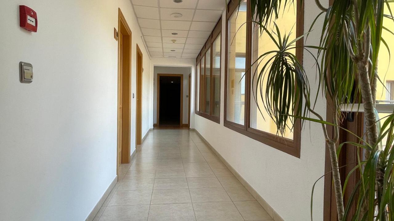 Hotel Font Del Pla La Jonquera Buitenkant foto